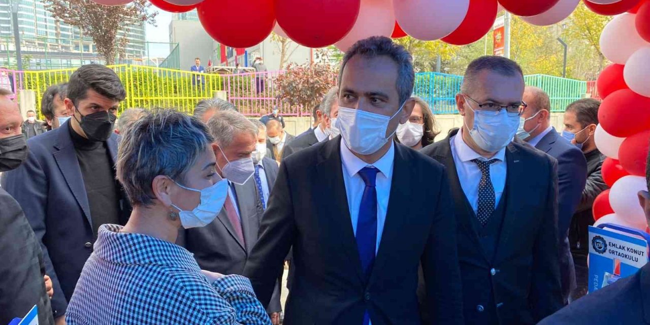 Milli Eğitim Bakanı Özer: Yüz yüze eğitime devam etme kararlılığı içerisindeyiz