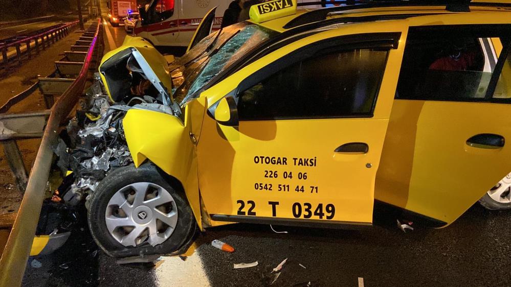 Taksinin bagajına bile yolcu almış! Kaza yapınca ortaya çıktı