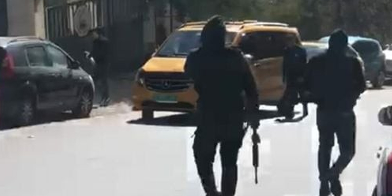 Kudüs’te silahlı maskeli saldırganlar üniversite girişinde dehşet saçtı! Dersler iptal edildi