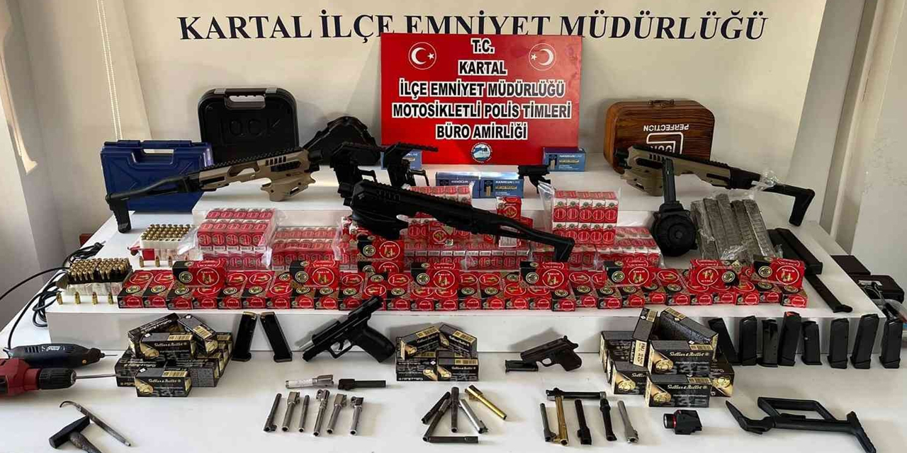 İstanbul'da baskın yapılan depodan cephanelik çıktı