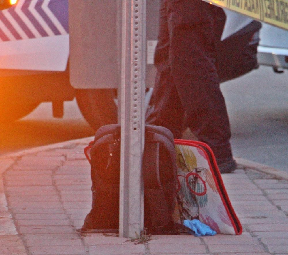 Minicik bedeni otobüsün altında kalan küçük Eren'in cenazesi ailesine teslim edildi