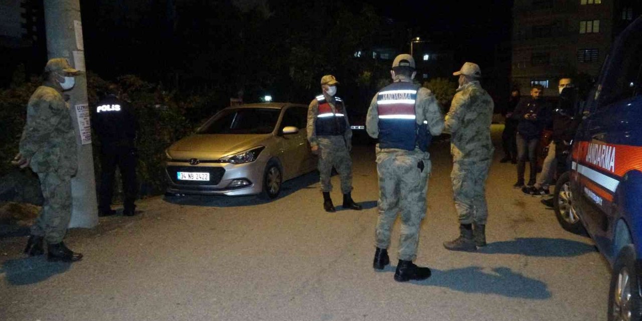 Apart daireye uyuşturucu operasyonu!