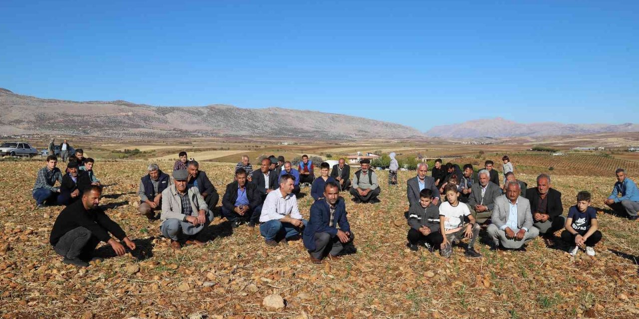 Arazi toplulaştırması köylüyü gerdi! Toplanıp yetkililerden yardım istediler