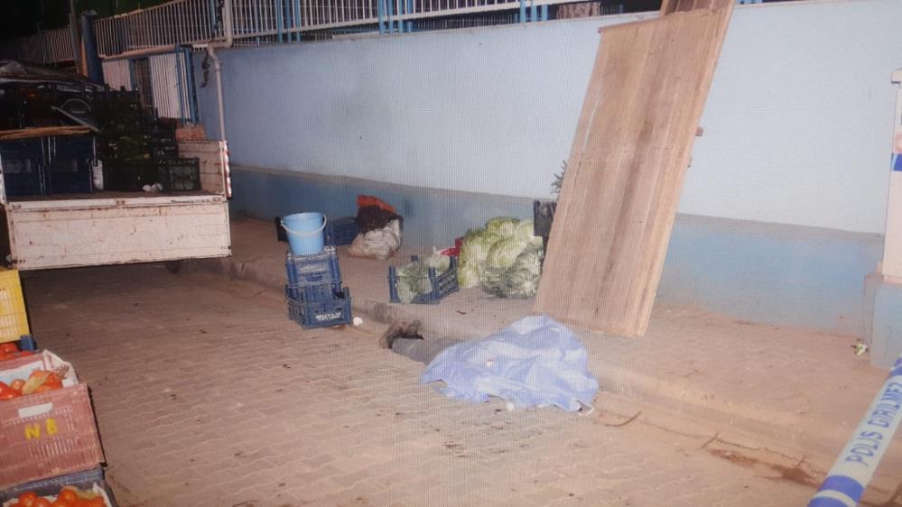 Pazarcı esnafı arasında küfürleşmede kan döküldü: Patronunu öldürdü