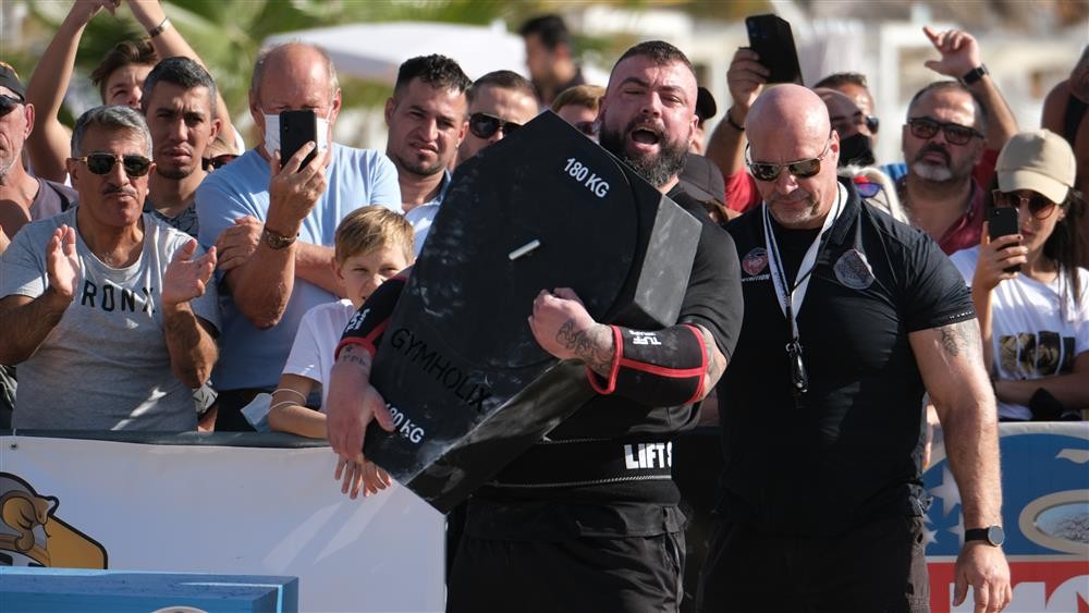 Dünyanın en güçlü insanları Antalya'da boy gösterdi