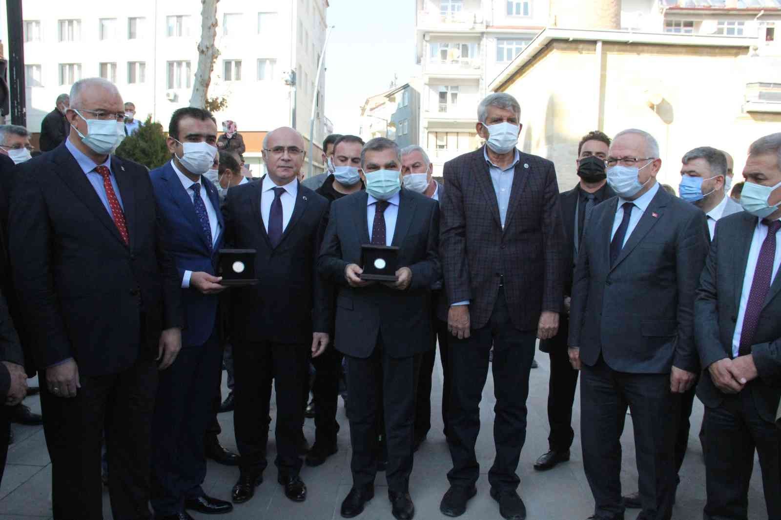 Karaman'ın sembolü Yunus Emre ölümsüzler arasında yerini aldı