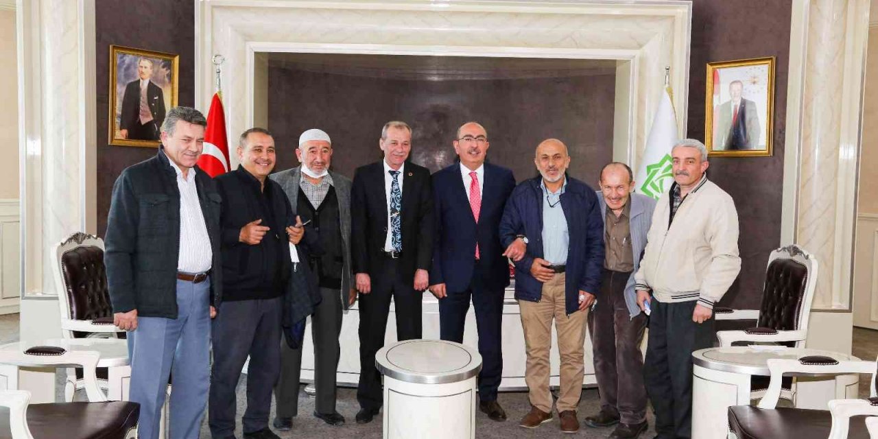Konya'da doğalgaz kullanmaya başlayacak 4 mahalleden ilki Başkan Kavuş’u ziyaret etti