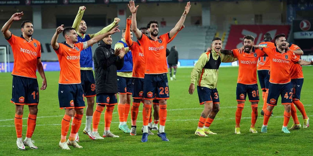 Başakşehir Sivasspor'u 2-1 mağlup etti