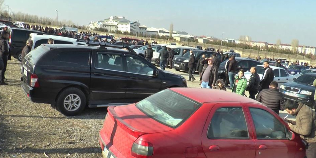 İkinci el oto pazarında fırsatçılara tepki yağdı