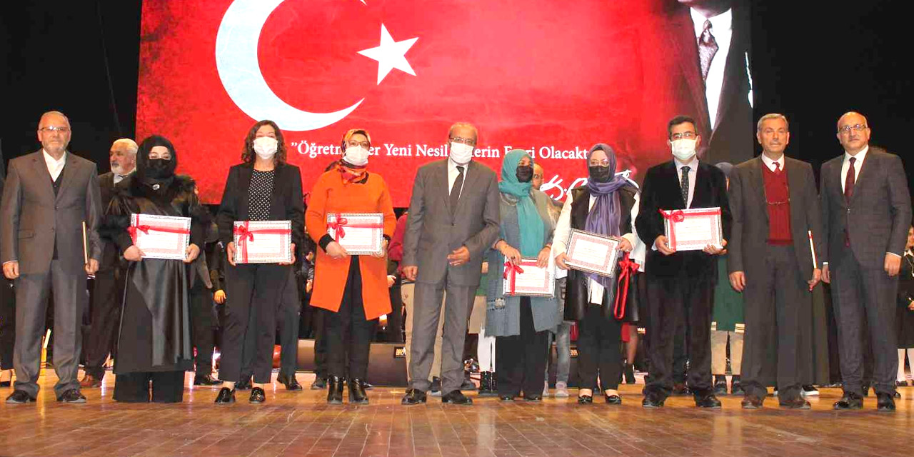 Konya'da 24 Kasım Öğretmenler Günü çeşitli etkinliklerle kutlandı