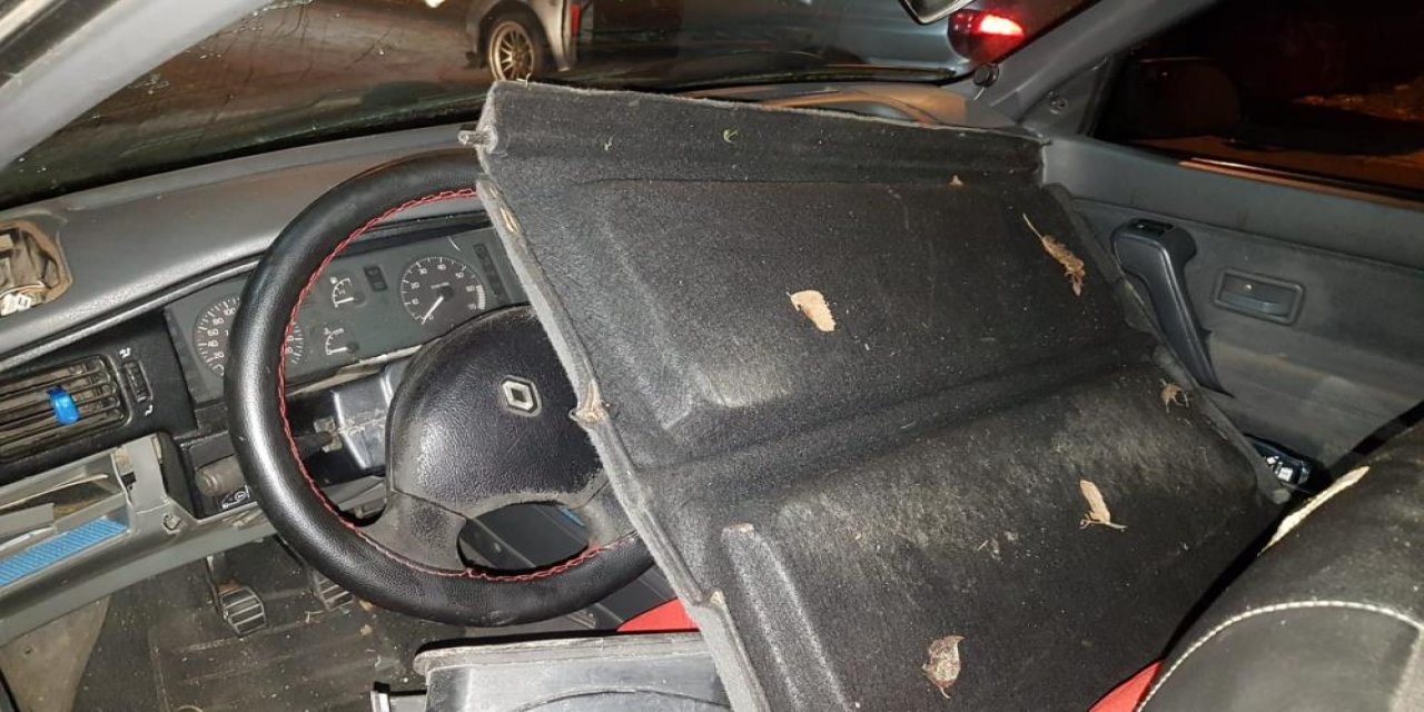 Ehliyetsiz otomobil gezintisi kazayla bitti! 17 yaş altı 5 genç yaralı