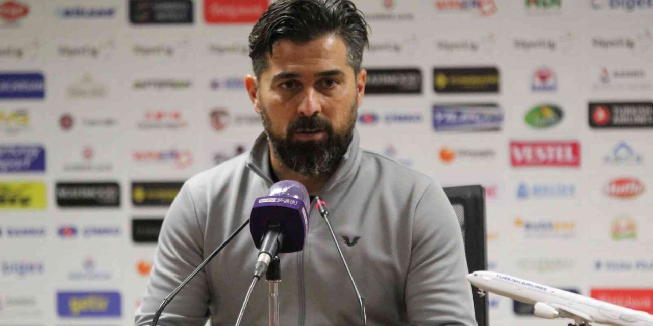 Konyaspor Teknik Direktörü Palut: Paniklemeyeceğiz