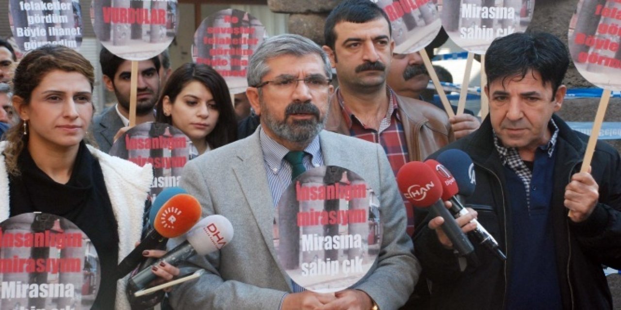 Eski Diyarbakır Barosu Başkanı Tahir Elçi ölümünün 6'ncı yılında anıldı.