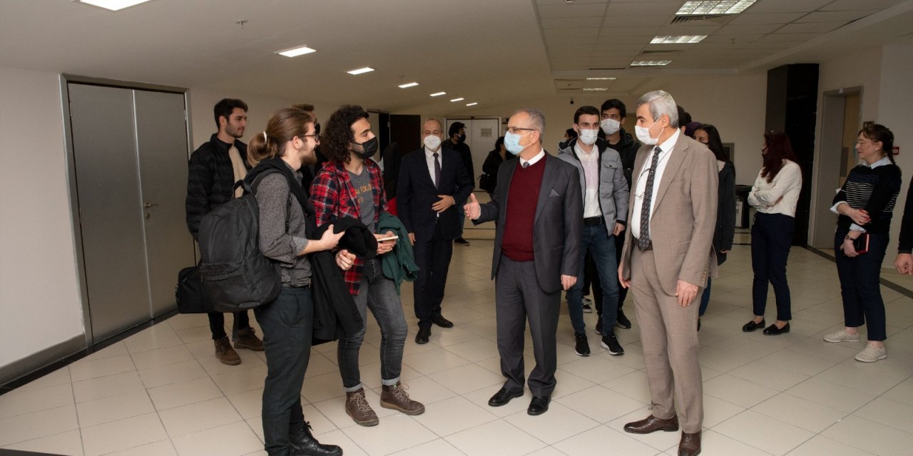 KTÜN Rektörü Özçelik Öğrenci Toplulukları üyeleriyle buluştu