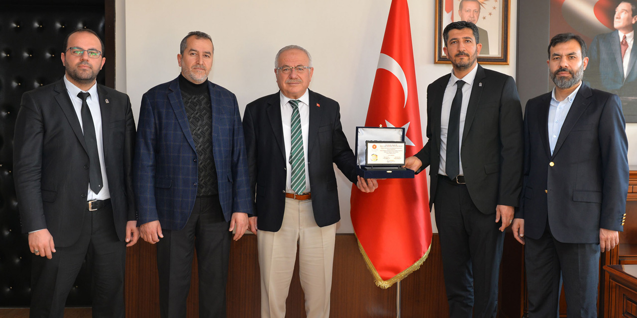 GİV Konya'dan KMÜ Rektörü Ak'a teşekkür ziyareti