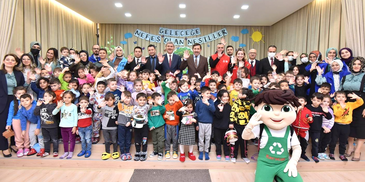 Karatay anaokullarında minikler toprak ve geri dönüşüm bilinciyle yetişiyor