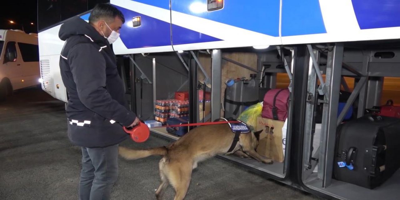 Kilit kavşakta uyuşturucuya geçit yok! Araçlar didik didik aranıyor