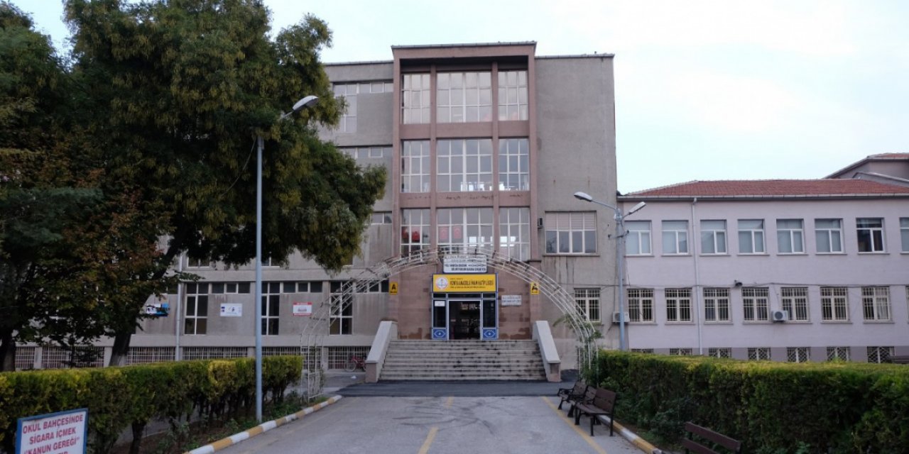 Konya İmam Hatip Lisesi eski müdürü Mehmet Çevik Hakk'a yürüdü