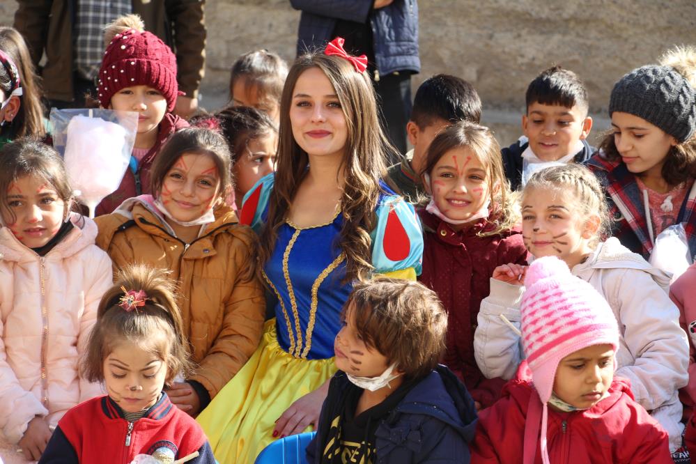 Uludere'deki öğretmenler sanat için yollara düştü