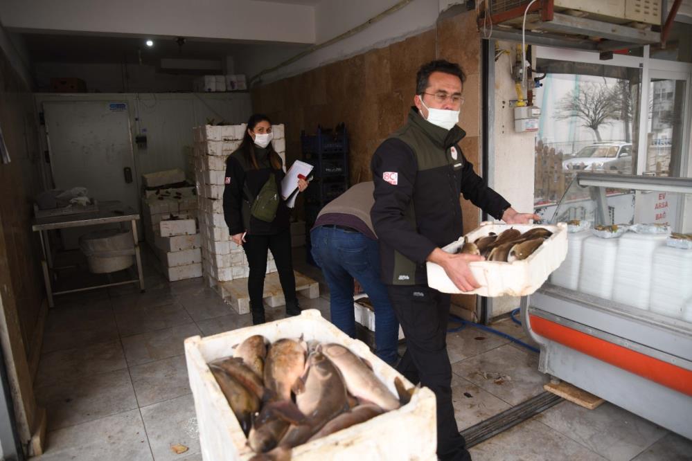 Kayseri'de doğa katliamıyla avlanan siraz balıklarına el konuldu