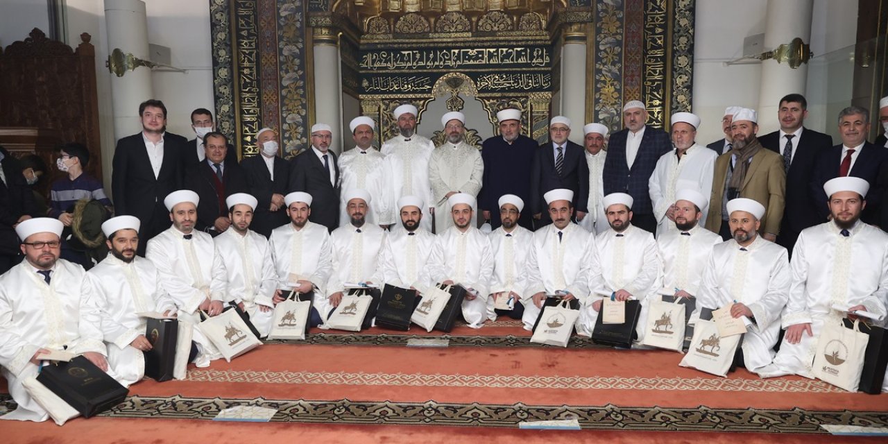 Diyanet İşleri Başkanı Erbaş: Kur'an'ın nihai hedefi yeryüzünü karanlıklardan aydınlığa çıkartmaktır