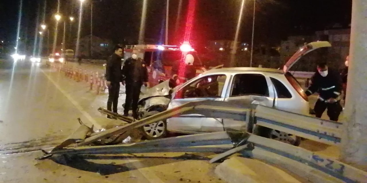 Manavgat'ta 100 metre mesafede iki kaza! 3 yaralı