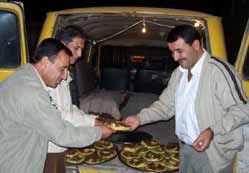 Karapınar da çiğ köfteye büyük ilgi