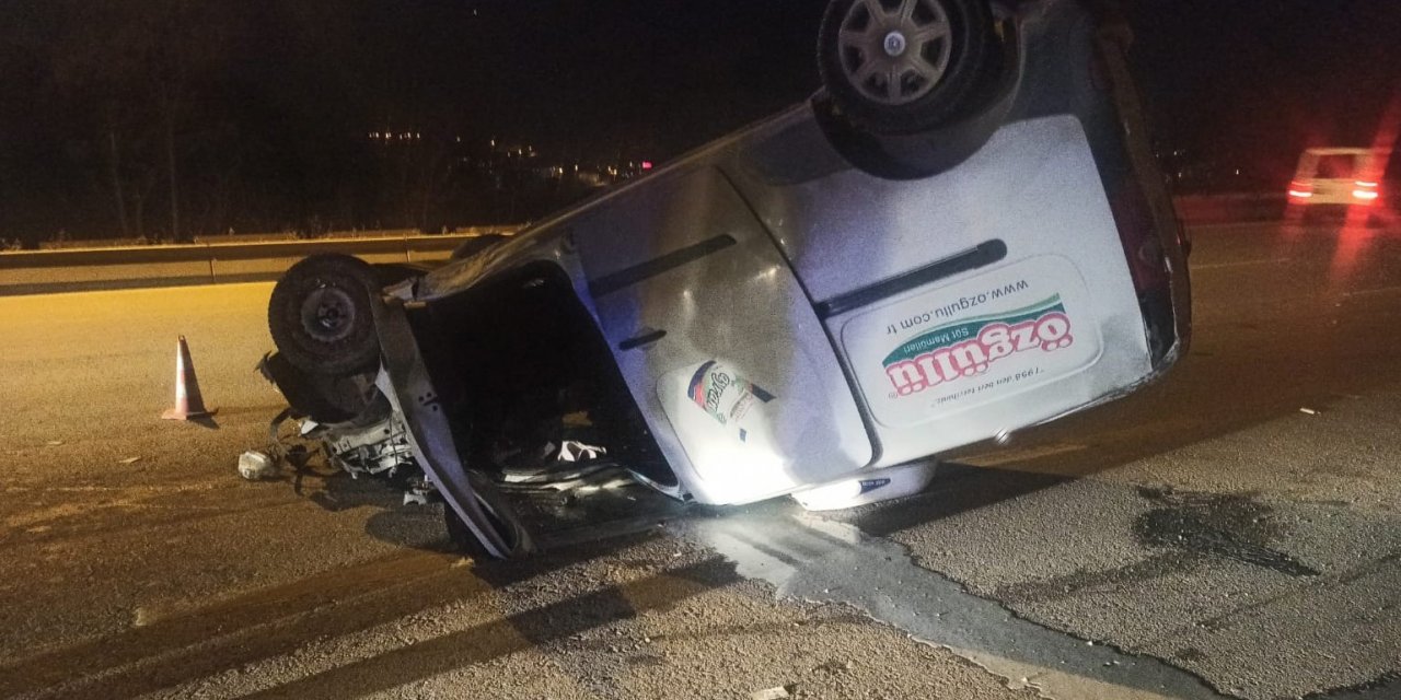 Ankara'da hafif ticari araç takla attı! 2 yaralı