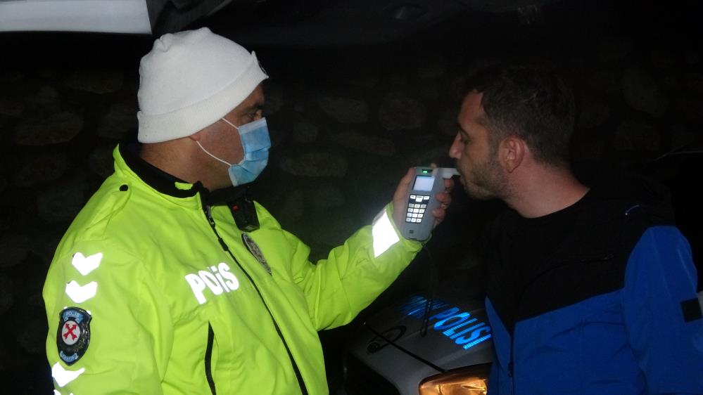 Uşak'ta alkol tüketimi tam gaz: 11 sürücünün ehliyetine el konuldu