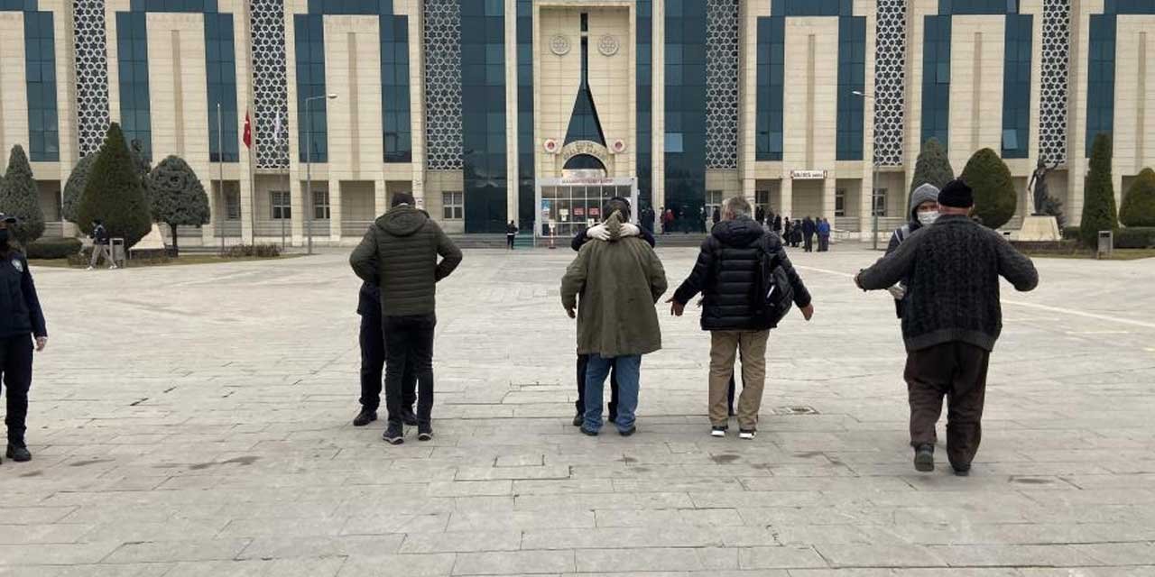 Konya Adliyesi'nde olağanüstü bir gün: Mehmet Altun yargılanıyor, gelen herkes tek tek arandı