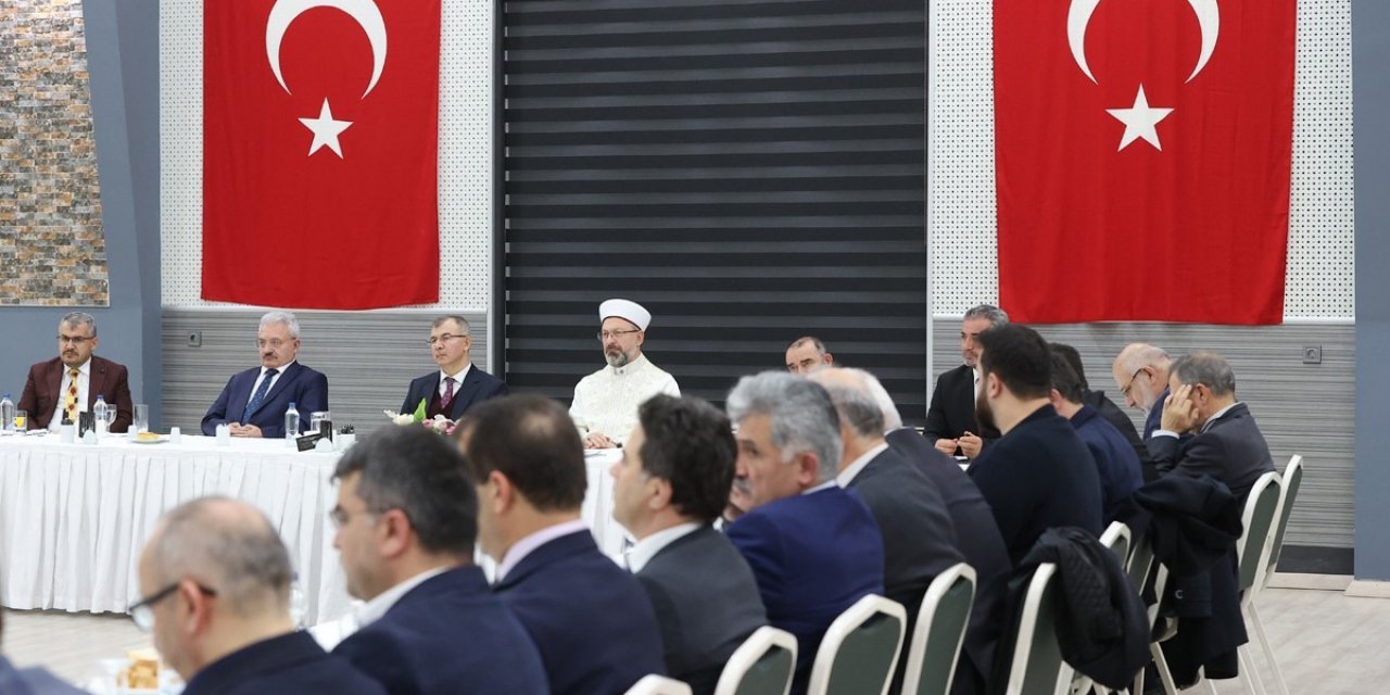 Diyanet İşleri Başkanı Erbaş'tan STK temsilcilerine iyilikte yardımlaşma çağrısı