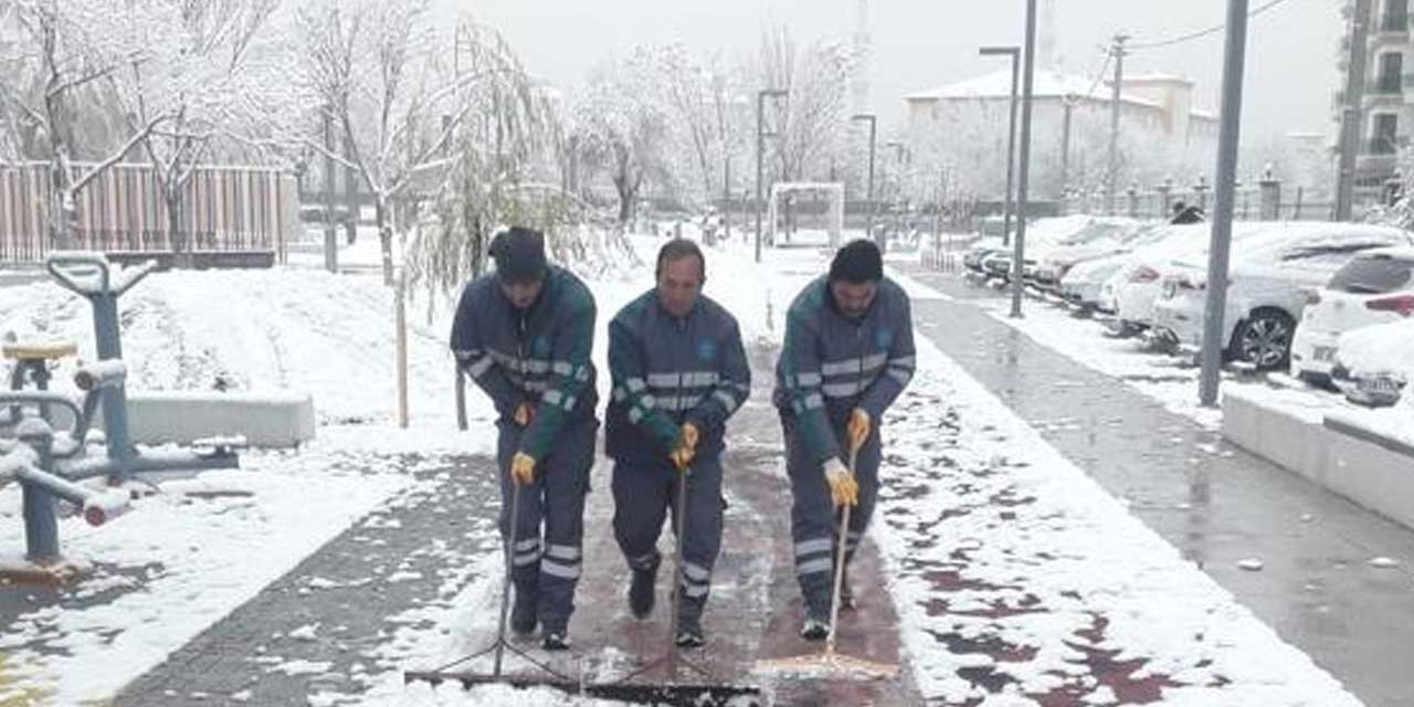 Aksaray’da kar lapa lapa! Ekipler harekete geçti