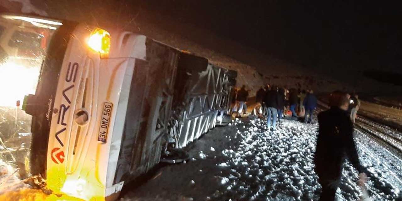 Sarıkamış'ta yolcu otobüsü devrildi! En az 6 ölü ve çok sayıda yaralı var