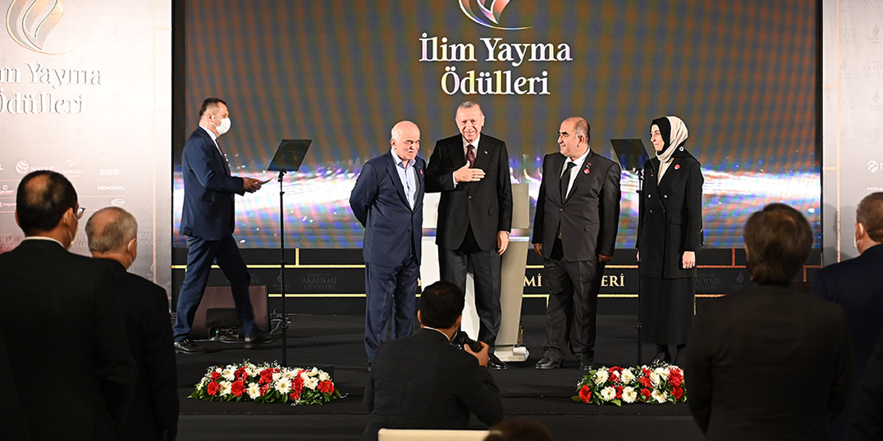 İlim Yayma Ödülleri'nde büyük ödül 'Suyun Profesörü' Prof. Dr. Zekai Şen’e verildi