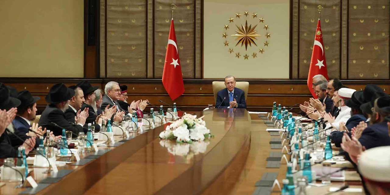 Hahamları kabul eden Cumhurbaşkanı Erdoğan: Türkiye-İsrail ilişkileri bölgemizin istikrarı ve güvenliği bakımından hayatidir