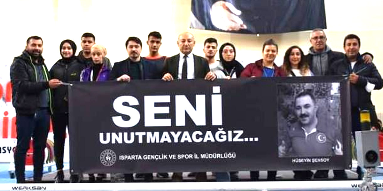 Gençler A Halter Türkiye Şampiyonası Isparta'da başladı