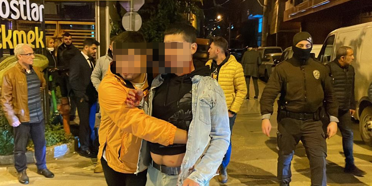Bıçaklı alacak verecek kavgası kanlı bitti! Yaralılar gözaltına alındı