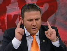 Yiğit Bulut üç yazara köpek dedi