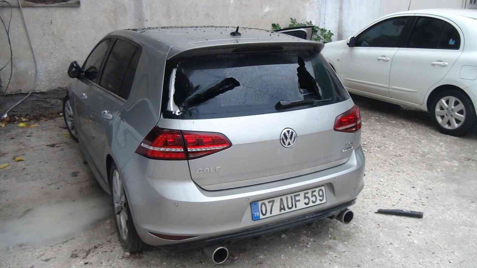 Antalya'da aracı beyzbol sopasıyla parçalandı haberi polisten öğrendi