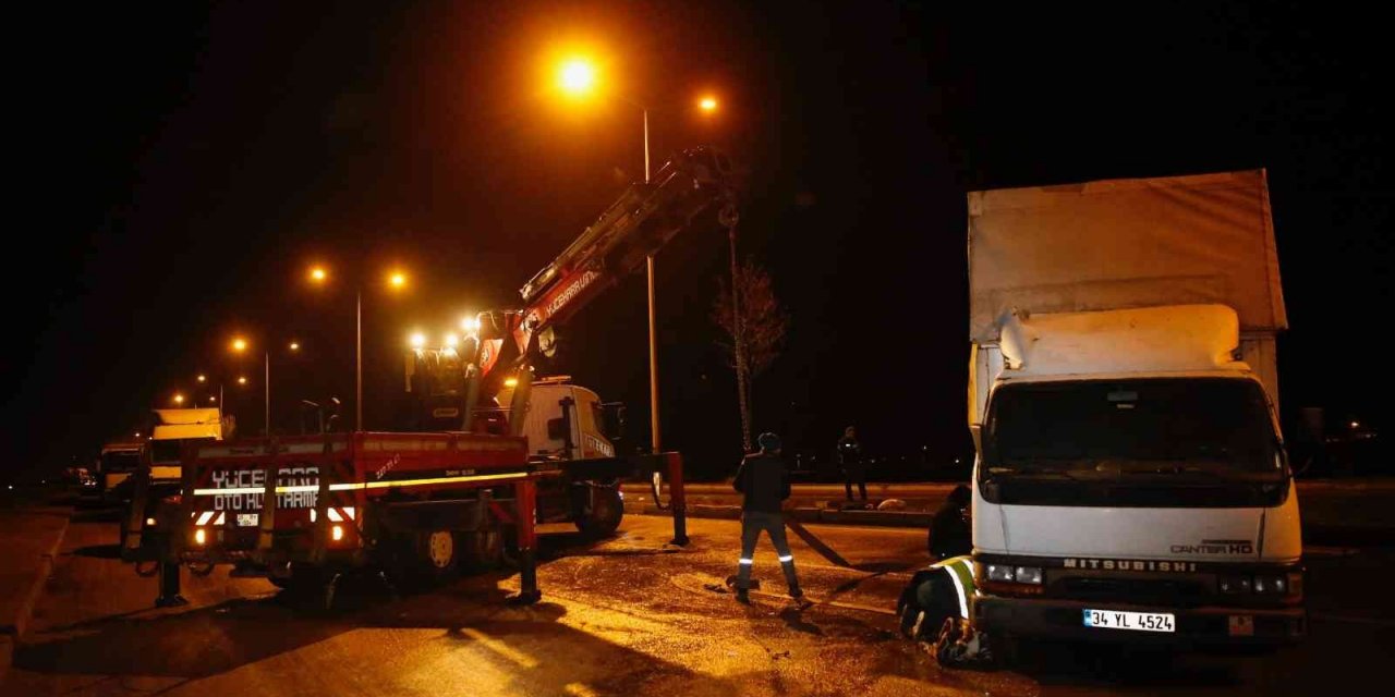 Eskişehir-Ankara karayolunda kamyonet devrildi! 1 yaralı