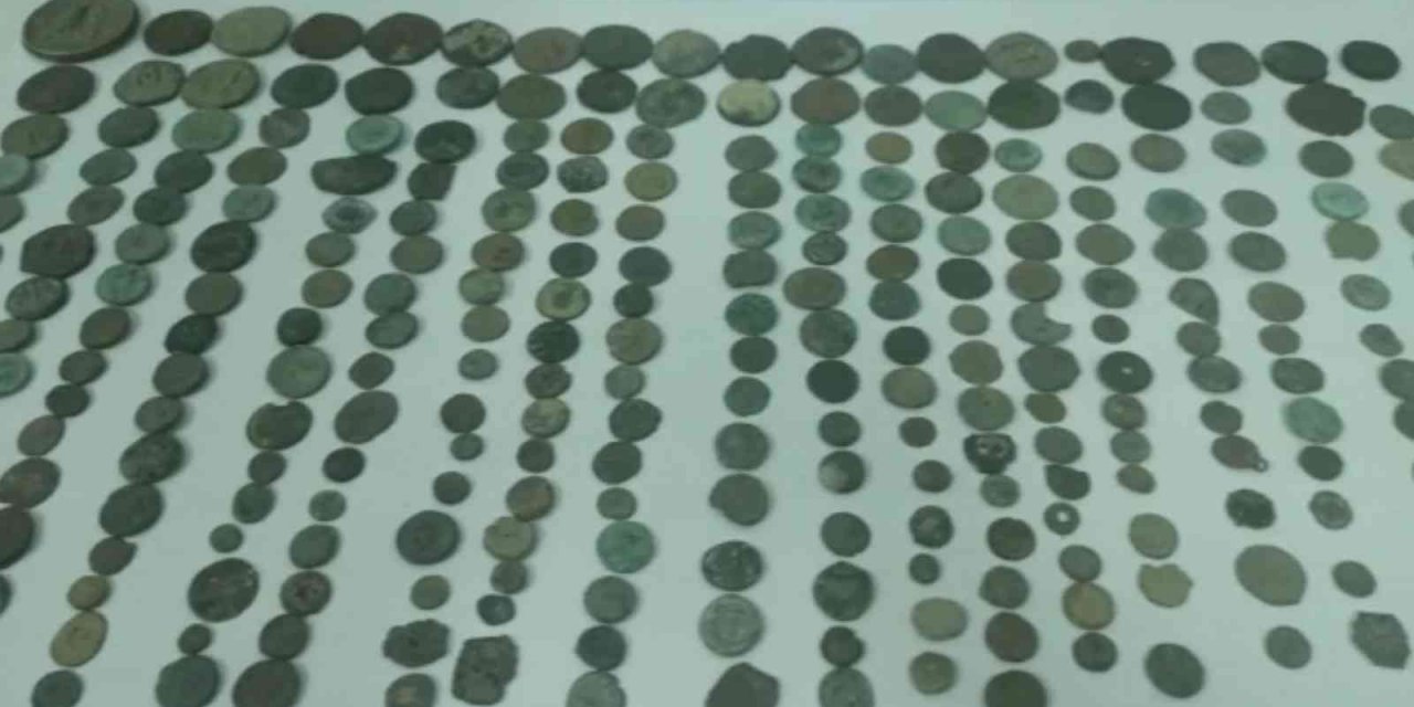 Serik'te yakalanan tarihi eser kaçakçısının üzerinden hazine çıktı