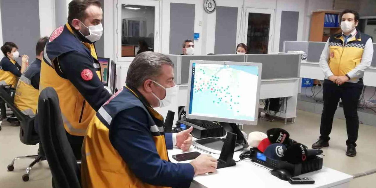 Sağlık Bakanı Koca 112 telsizinden anons yaptı