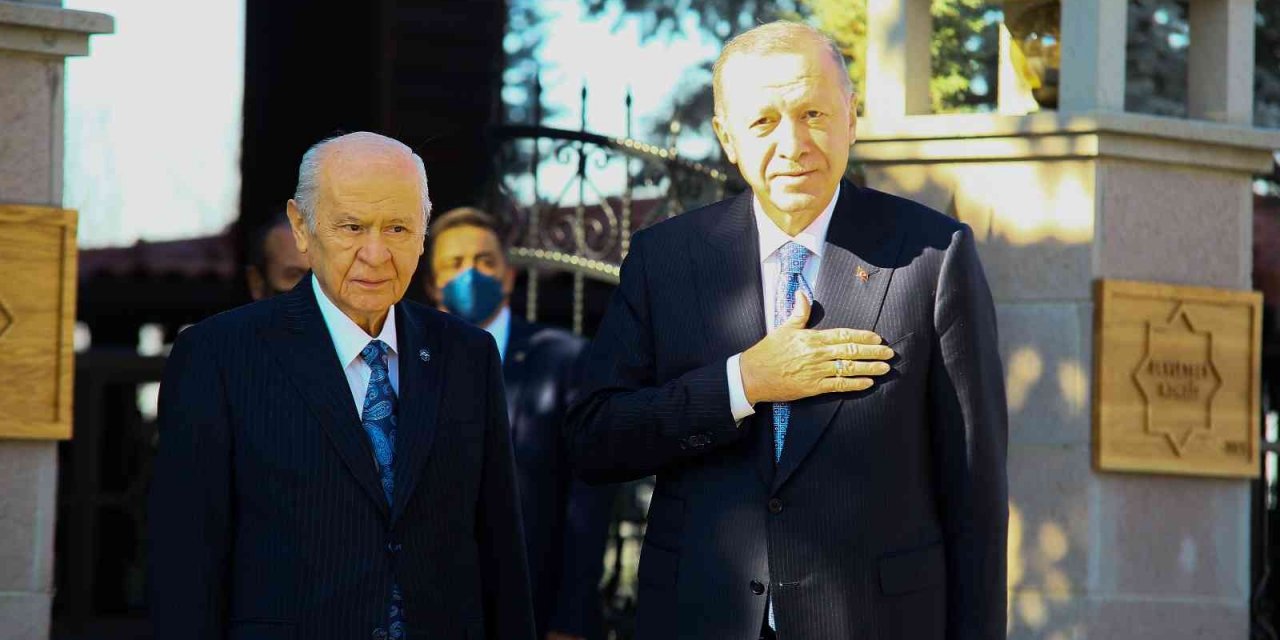 Cumhurbaşkanı Erdoğan Devlet Bahçeli’yi evinde ziyaret etti