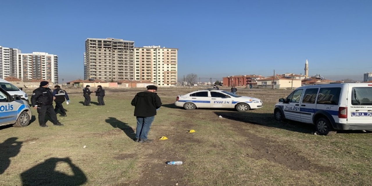 Kayseri'ye ne oluyor? Güpegündüz silahlı saldırıya uğrayan şahıs iki bacağından yaralandı