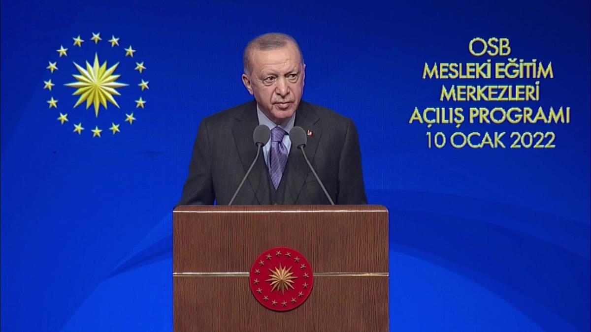 Cumhurbaşkanı Erdoğan: “Kızlarımız ile okulları arasına yeni duvarlar örülmesine müsaade etmeyiz”