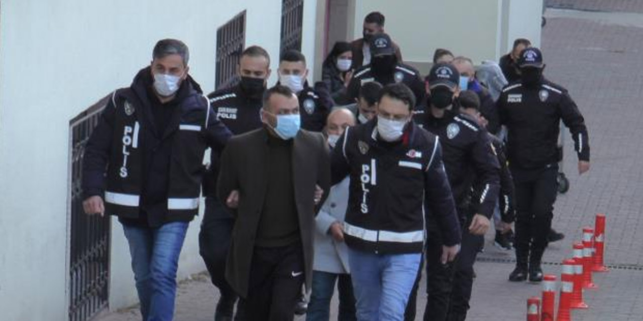 Evlere uyuşturucu yerleştirip kumpas kuran 5 kişi tutuklandı