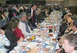 Özdoğan’dan birlik yemeği
