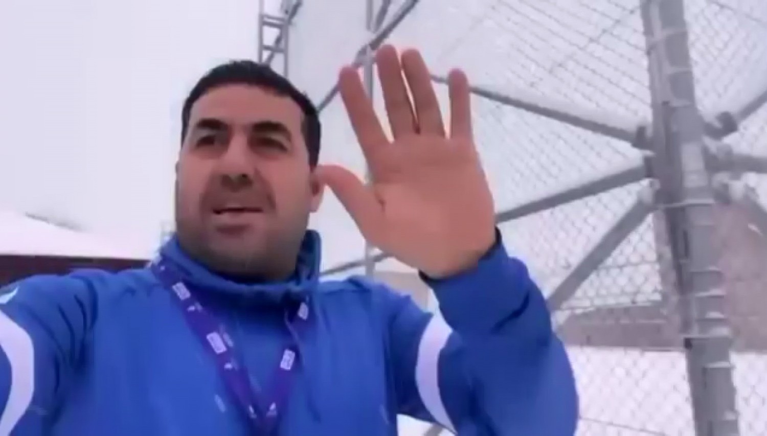 Kar yağarken yine gök gürledi