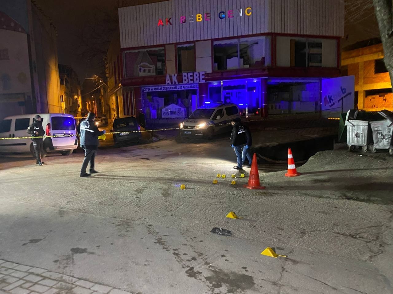 Bursa'da gece kulübünde silahlı kavga