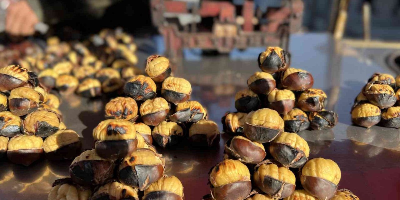 Kilosu 60 lira oldu! Günde 40 kilo kestane satıyor